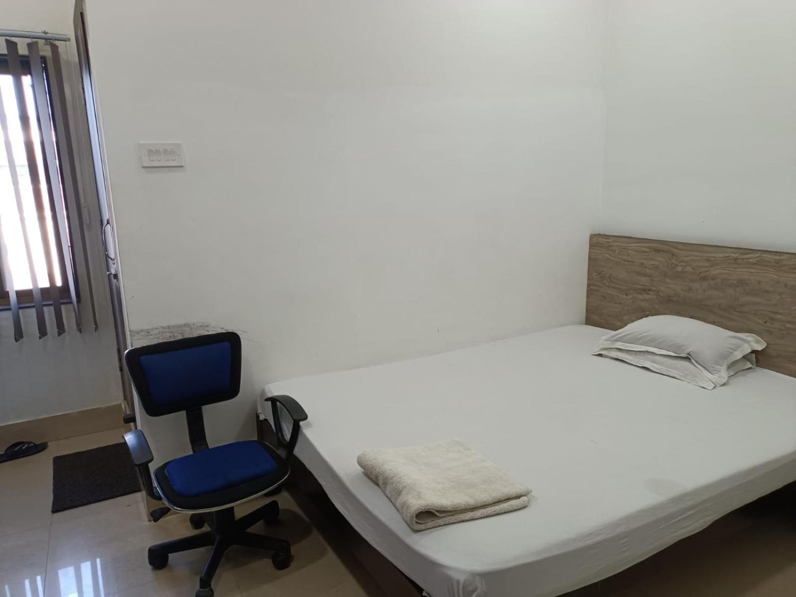 Kusum Hotel 디브루가르 외부 사진